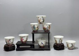 清雍正年制，粉彩人物故事纹杯，