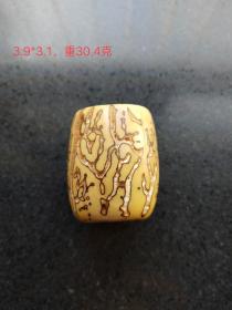 （全新孤品）手工打磨天然千眼菩提子，两端已磨平，中间钻孔没打通。