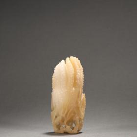 清 和田玉佛手摆件。