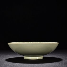 五代秘色越窑青瓷刻海水龙纹碗