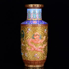 清乾隆年珐琅彩鎏金雕刻五龙纹爆竹瓶