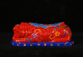 宋定窑珐琅彩瓷器镶嵌宝石狮子枕