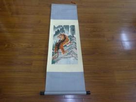 《厉啸山崖》李士傑画（尺寸：裱件150.5*44.2cm，画心65.5*33.3cm）
