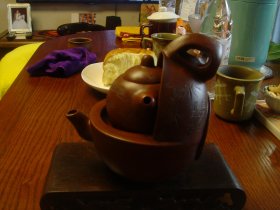 潘持平制作   紫砂壶  小壶和茶海相连一体