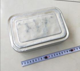 二手  老铝饭盒 东方红 有磕碰变形 污渍 13884