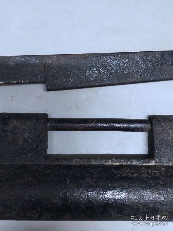 点击查看原图 明代铁锁