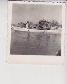 划船黑白照片