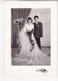 80年代黑白婚纱照片