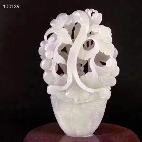 420_和田白玉花瓶摆件，玉质细腻油润白度高，雕刻精美透雕镂空雕，精美无比，完美