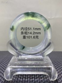 95_高冰种飘花翡翠手镯
口径51
重101.6克