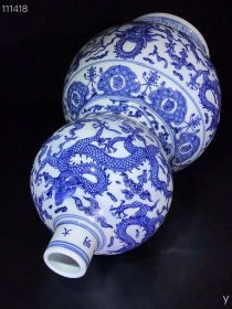 393_大明嘉靖青花龙纹葫芦瓶、纯手工胎，器形优美，造型周正挺拔，品相完整。