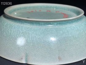 383_汝窑天青釉开片盘，纯手工胎，器形优美，造型周正挺拔，品相完整。