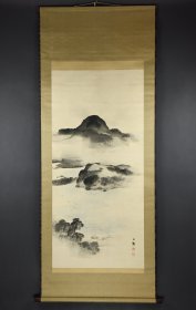 名家，盐川文麟《山水风景图》，纸本绫裱，尺幅大，画芯：125*58【塩（盐）川文麟】1808-1877幕末～明治の四条派に連なる画家。京都生。字は子温（士温）、初号は雲章、別号に可竹斎、泉声、答斎等。通称は図書。岡本豊彦門下。