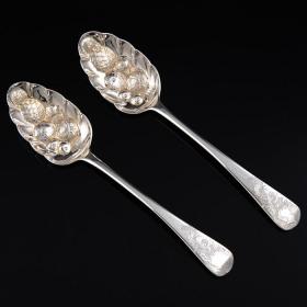 英国 1813年 925纯银 高浮雕 花卉 浆果勺 全美品收藏佳