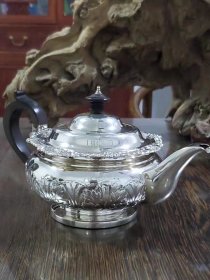 英国伦敦 1818年 925纯银 手工浮雕花卉 茶壶