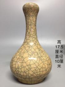 哥窑 蒜头瓶  高17.5厘米直径10厘米