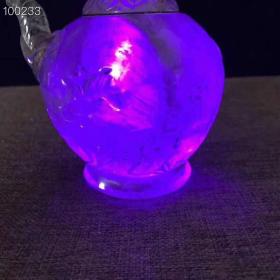 水晶雕刻象鼻壶尊摆件，保存完好，品相如图，喜欢联系。等结缘