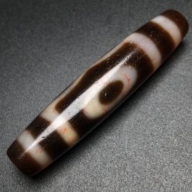 【三眼天珠】 尺寸：57*12毫米 重量14.7克