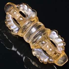 水晶藏传佛教金刚杵
尺寸：长55毫米、最大直径22毫米
重量：19.4克