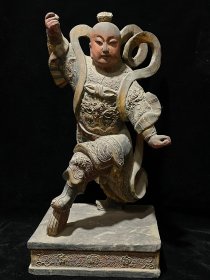 清代楠木雕彩绘描金哪吒站神像尺寸，高40底座长20宽18.5cm。重2467g 彩绘描金站哪吒，开脸精美，神情自然，雕工细致，线条婉转流畅，皮壳风化自然，历史沧桑感十足