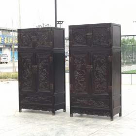 35_下乡拆迁收到花梨木顶箱柜一对完整无缺品相如图!
尺寸单220/110/60公分