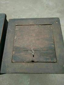 10_拆迁偶得清代榆木老钱柜一对，全品保存完好，皮克老辣，包浆浓厚，正常使用，漂亮精致，大尺寸56×56×55    小尺寸48×48×54    收藏使用价值非常好，全部保真包老，品相如图！