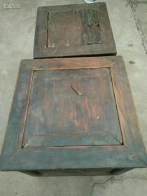 10_拆迁偶得清代榆木老钱柜一对，全品保存完好，皮克老辣，包浆浓厚，正常使用，漂亮精致，大尺寸56×56×55    小尺寸48×48×54    收藏使用价值非常好，全部保真包老，品相如图！