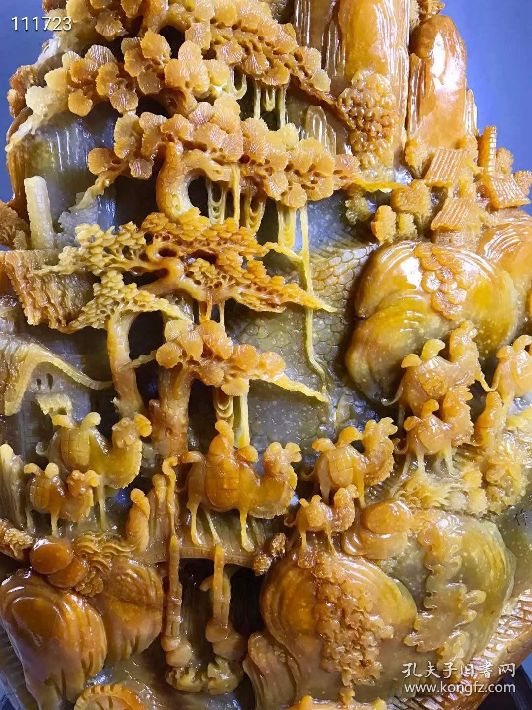 61_纯天然，田黄石，纯手工雕刻，松下老人，雕刻漂亮，立体感十足，造型周正，品相完整，尺寸如图
