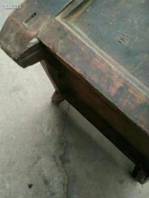 10_拆迁偶得清代榆木老钱柜一对，全品保存完好，皮克老辣，包浆浓厚，正常使用，漂亮精致，大尺寸56×56×55    小尺寸48×48×54    收藏使用价值非常好，全部保真包老，品相如图！