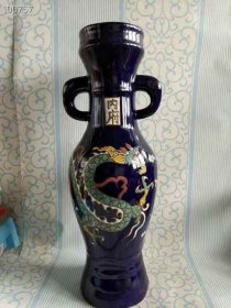 165_明代永乐年霁蓝釉花瓶，五彩缤纷，巨龙飞舞，祥云缭绕，内府款，奇特古朴大气，器型硕大优美，包浆浓郁自然，品相一流，包老到代！1_waTNE4