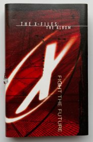 电影原声专辑 《The X-Files: The Album》 [X 档案:专辑] 1998年美首版切口(打口)磁带(卡带)*1
推荐语: 1998 年夏天最好的另类摇滚原声带!