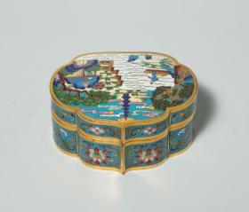 清 铜胎掐丝珐琅山水人物海棠式香盒