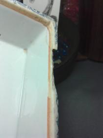 盒子。。店铺地摊玉器木头杂项各种，欢迎看看，价格优惠，老海黄紫檀沉香檀香红木，和田籽料明代清代古代老玉古玉。。收货7天内无理由包退，老的也包退，退货买家要负担往返快递运费。