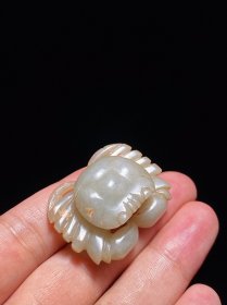 清中期 和田玉籽料 白玉 二甲传胪 一甲一名 蟹形珮 螃蟹把件