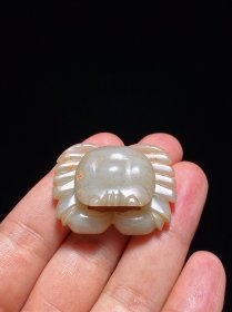 清中期 和田玉籽料 白玉 二甲传胪 一甲一名 蟹形珮 螃蟹把件