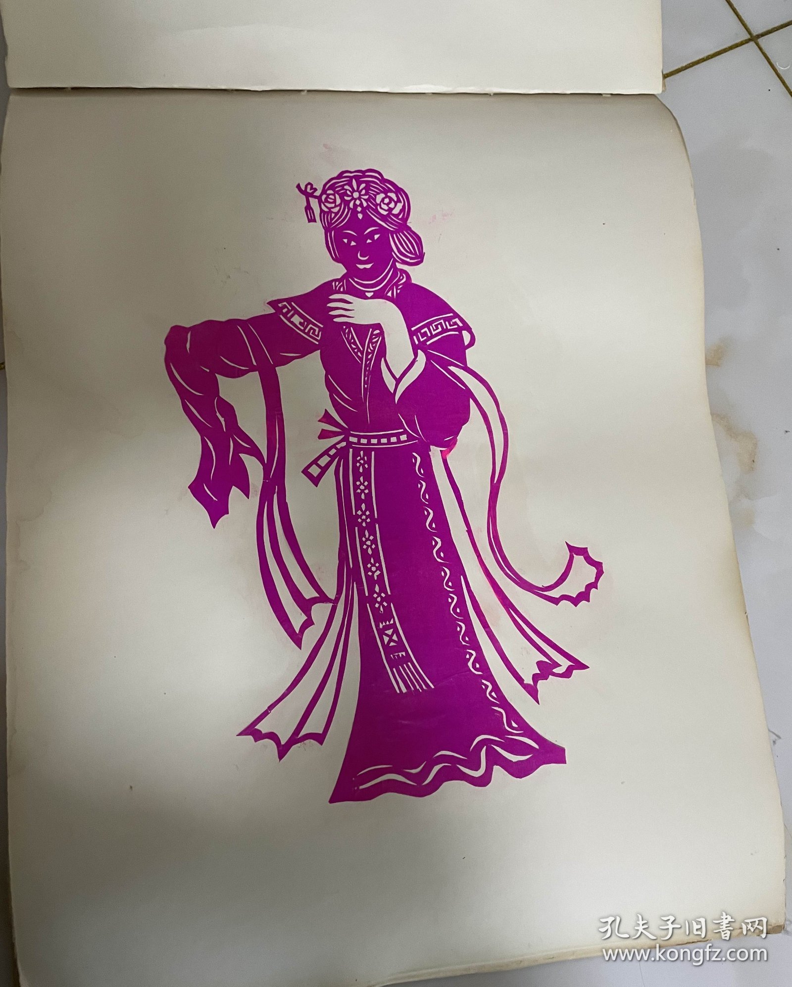70十年代人物剪纸 共十七张（画本）商品尺寸：55公分×40公分