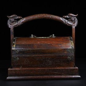 旧藏回流花梨木龙头圆盖手提盒，长27厘米宽18.5厘米高24厘米，重约1850克