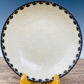 旧藏回流定瓷包银口碗，高4.5厘米，直径20厘米