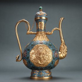 清代 铜鎏金掐丝珐琅龙纹大壶。