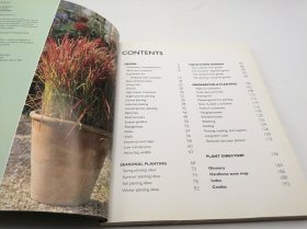 The Container Gardener's Bible: A Step-by-Step Guide to Growing in All Kinds of Containers, Conditions, and Locations 英文原版-《盆栽园丁指南：在各种容器、条件和地点种植的分步指南》