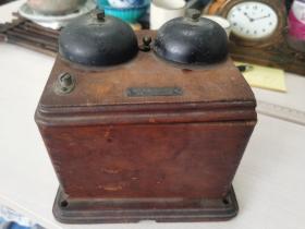 日本购回：满洲国时期、二战时期日本电气株式会社 老电话机、只有振铃等部件、实木盒子