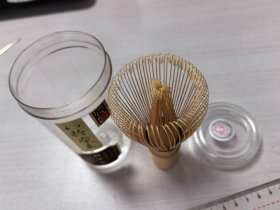 日本购回茶道具： 日本高山茶筌制造元，传统工艺品，特产茶筌诸流仪制造元、竹茶筅，茶筌、抹茶刷（八十本立、 有原盒）