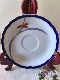 日本购回：日本御用瓷，皇家御用香兰社　皇室帝王蓝，蓝白釉香兰社茶点盘，杯托，赏盘，瓷质超级细腻光滑