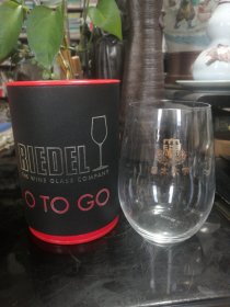 日本购回：  奥地利国际大品牌醴铎riedel,联名日本大学的水晶玻璃杯 红酒杯 Riedel酒杯, 醴铎礼盒  杯上有金字日本大学和校徽【德国原装，全新全品礼盒套装，收藏级  】