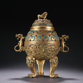 清代 铜鎏金镶宝石龙纹香炉。