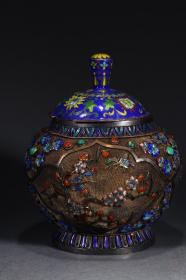 清代,掐丝珐琅银累丝烧蓝盖罐。
