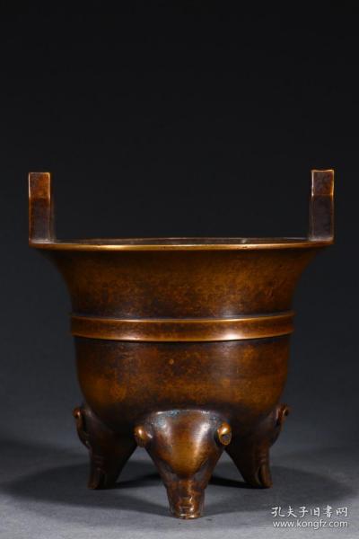 清：象鼻三足铜香炉。