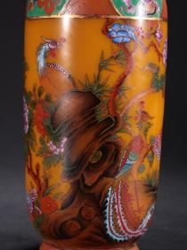 清代 黄琉璃画珐琅凤凰花卉图赏瓶。