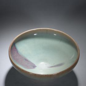 宋-钧窑天紫蓝釉碗。