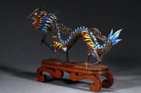 清:银累丝烧蓝龙摆件。